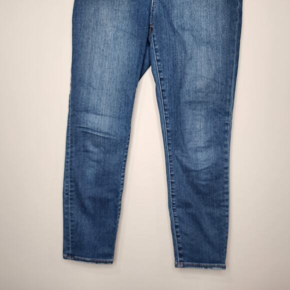 Madewell Curvy High-Rise Skinny Crop Jeans in Lander Wash 27 - Picture 5 of 11